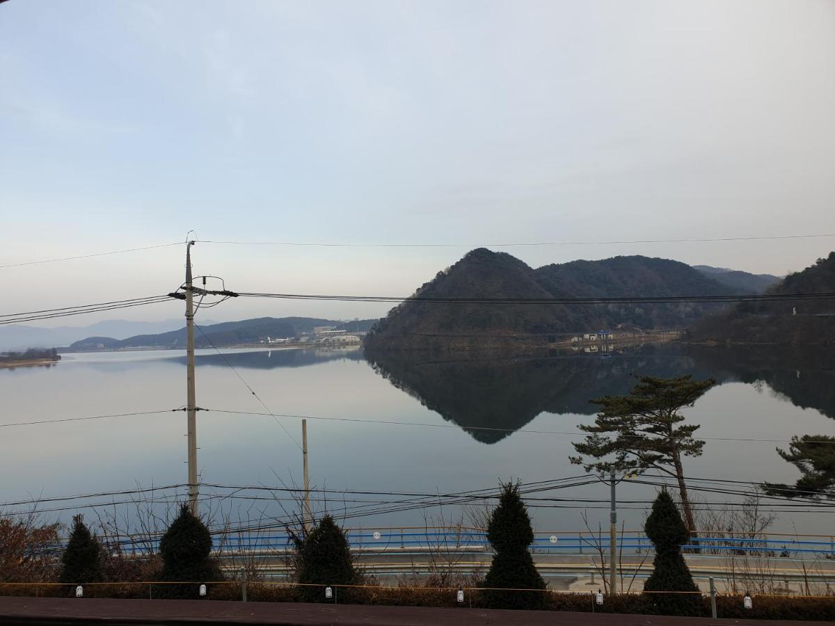Lahoya Pension Чхунчхон Екстер'єр фото